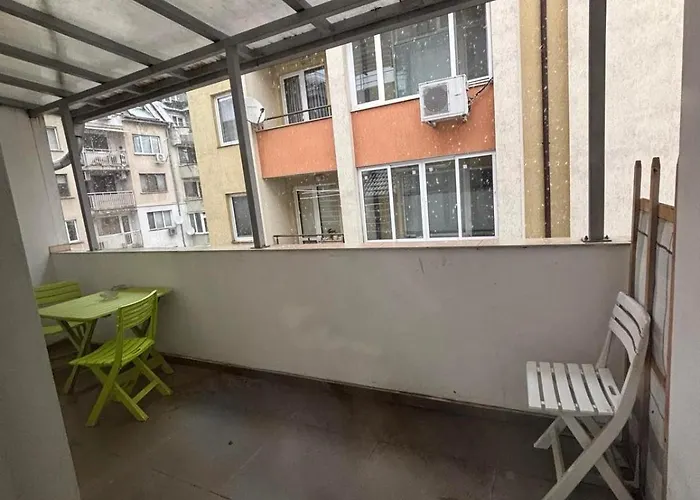 Lilia 4 Self-check In * Sofia